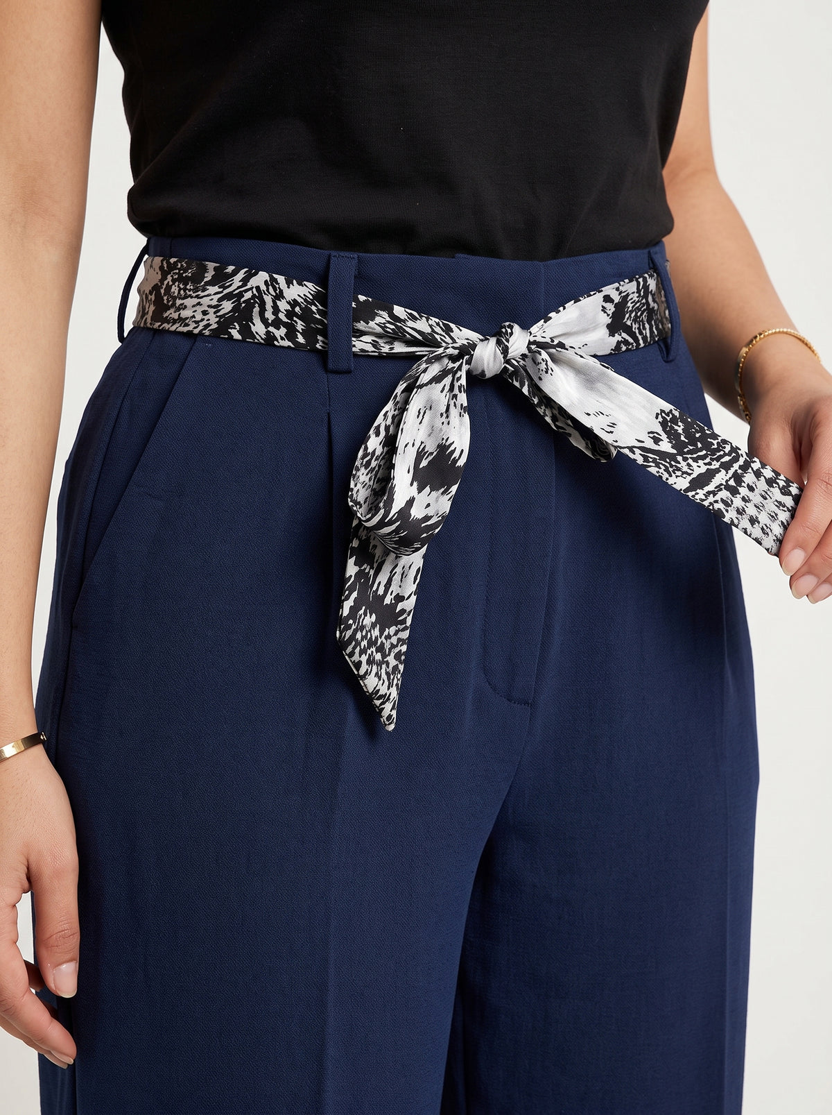 Pantalon Oversize + Cravate